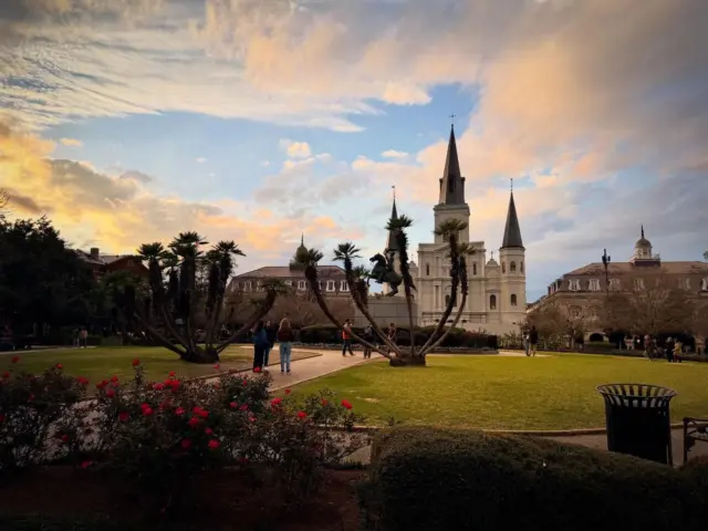 Highlights from four cold January days in New Orleans for the main grid feed.
#jacksonsquare #mardigrasparade #carnivaltime #krewemosaïque #tapestryofnations #stlouiscathedral #mardigrastree #frenchquarter #frenchmarket #canalstreet #napoleonhouse #cafedumonde #beignets #lakepontchartrain #audubonaquarium #gator